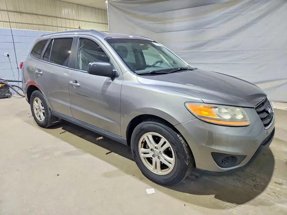 2011 HYUNDAI SANTA FE GLS  