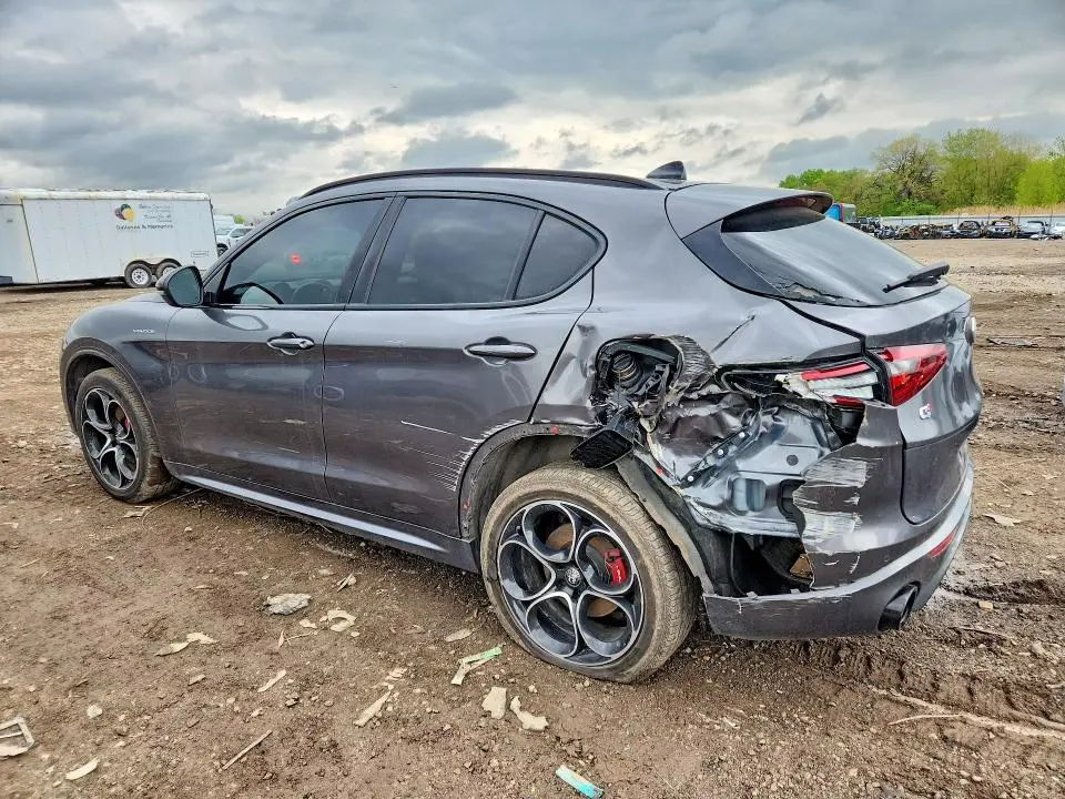 2022 ALFA ROMEO STELVIO TI  