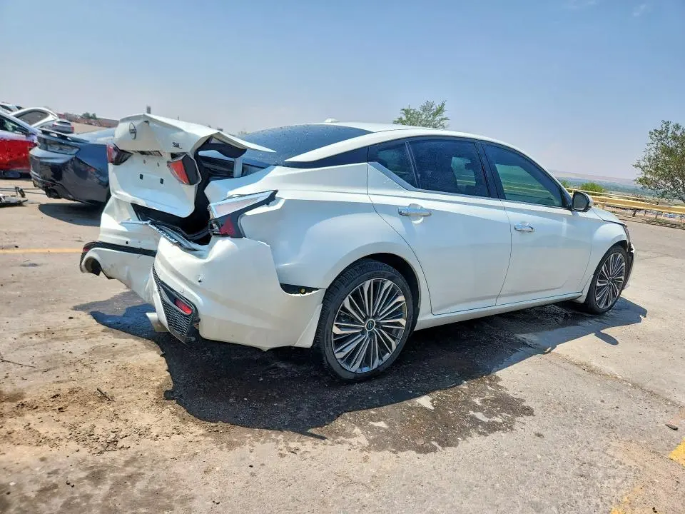 2023 NISSAN ALTIMA SL  