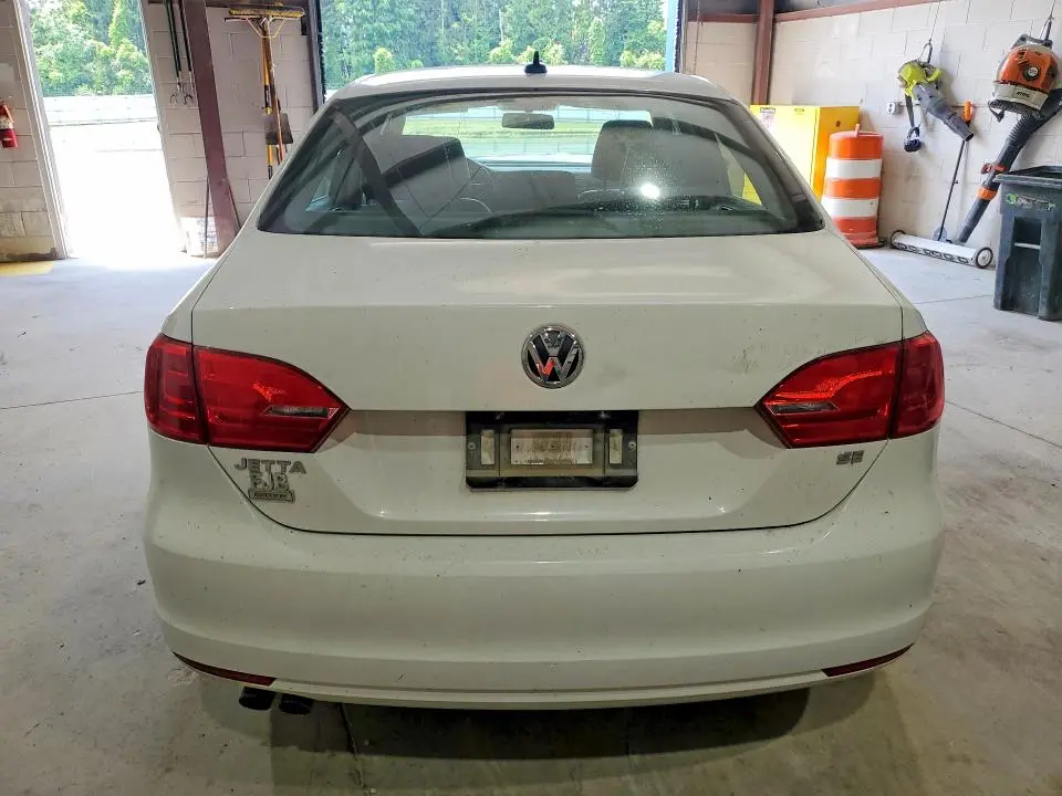 2014 VOLKSWAGEN JETTA SE  