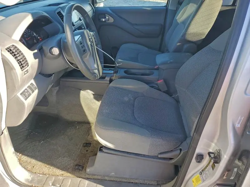 2013 NISSAN FRONTIER S  