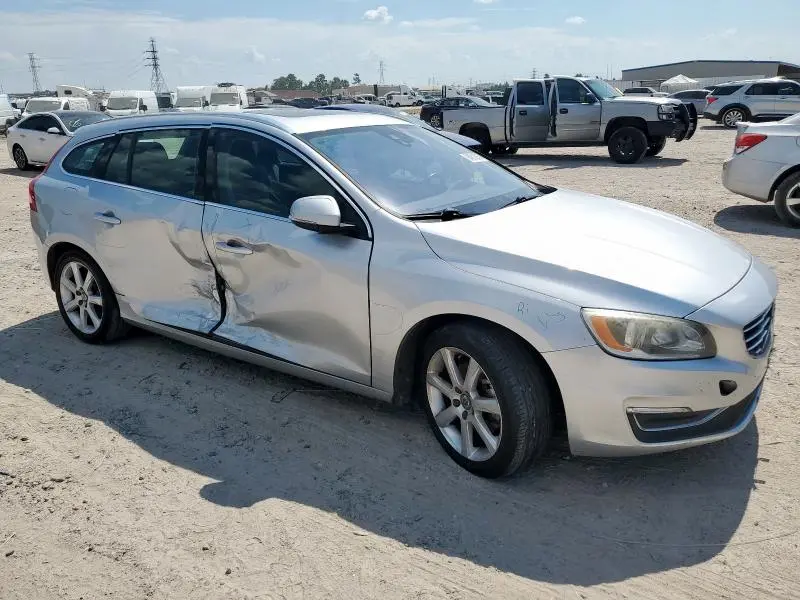2016 VOLVO V60 T5 PREMIER  