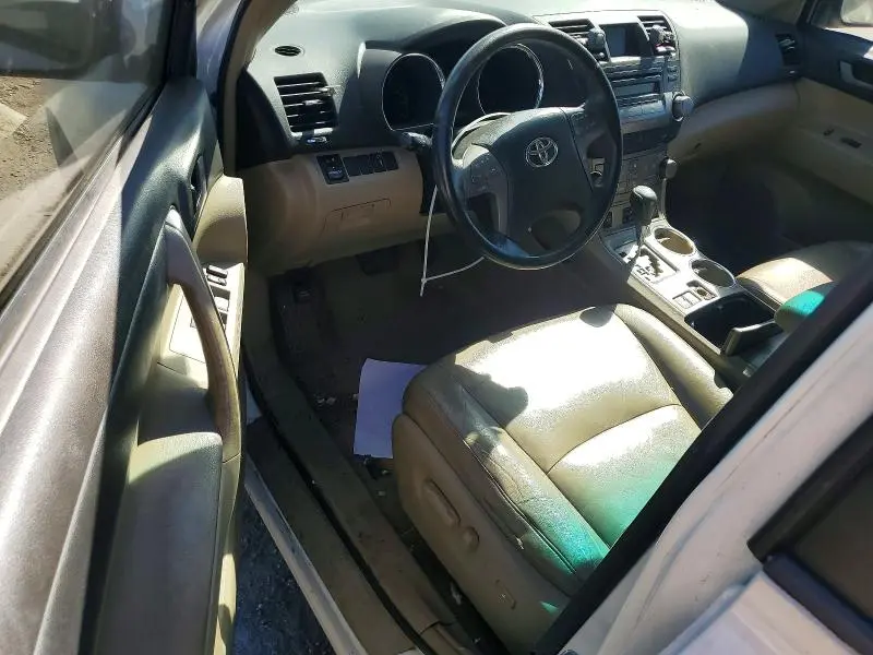 2010 TOYOTA HIGHLANDER SPORT  