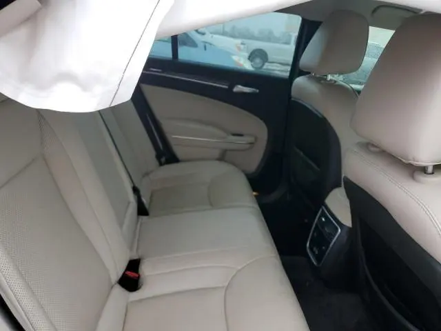 2018 CHRYSLER 300 LIMITED  