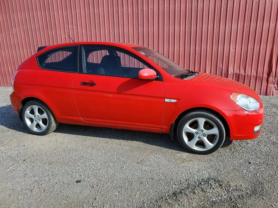 2010 HYUNDAI ACCENT SE  