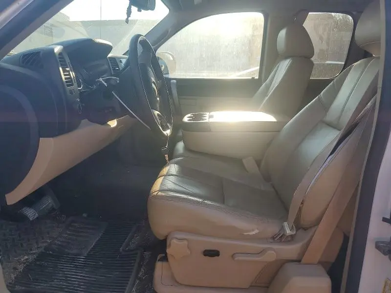 2011 CHEVROLET SILVERADO K1500 LT  