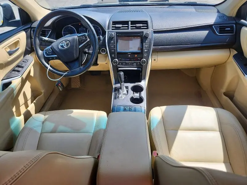 2017 TOYOTA CAMRY XLE  