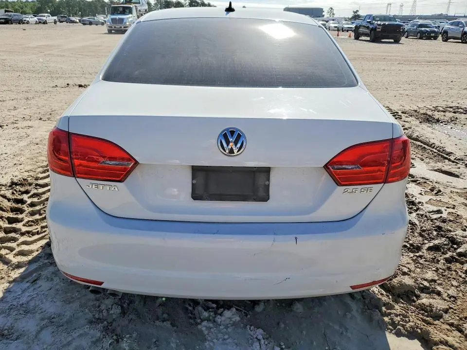 2012 VOLKSWAGEN JETTA SE  
