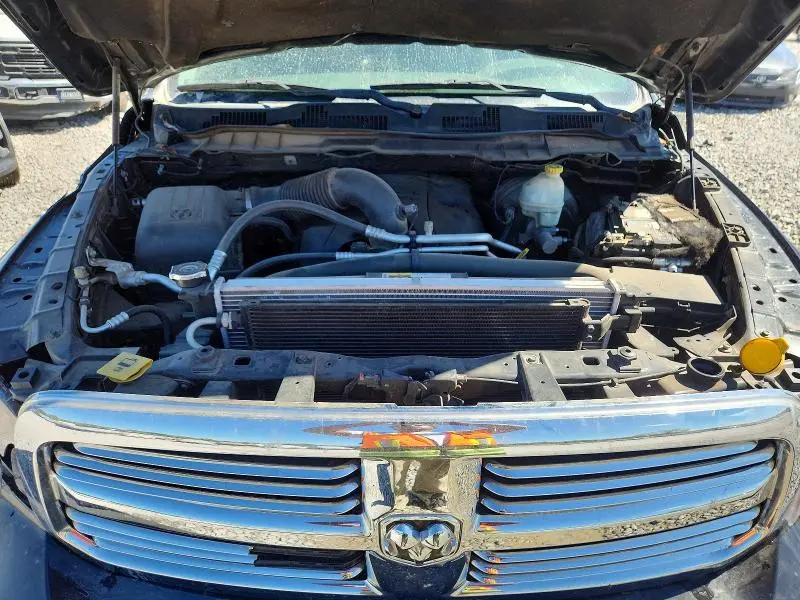 2016 RAM 1500 SLT  