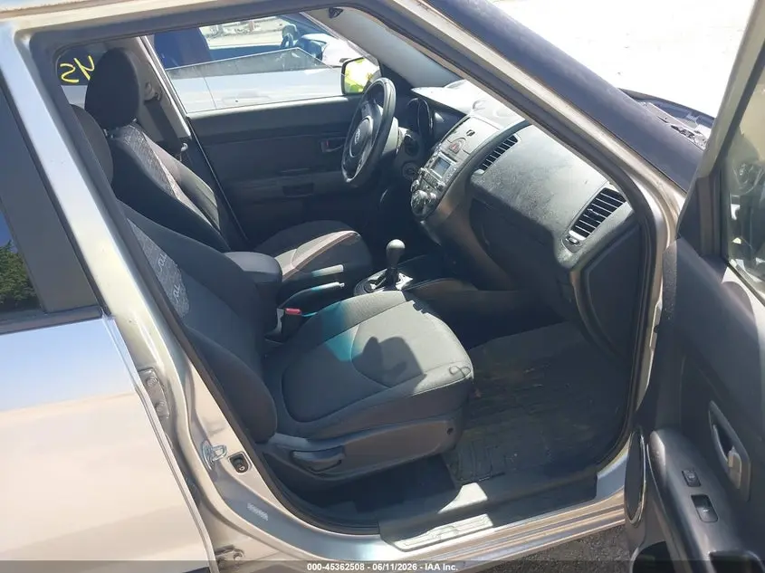 2011 KIA SOUL +