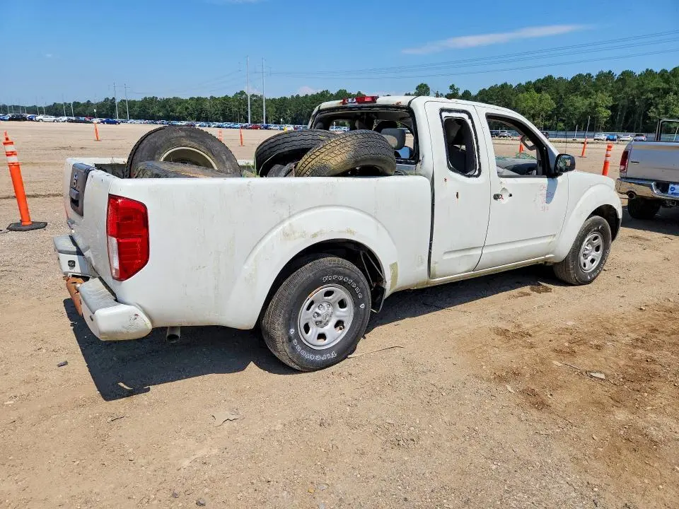 2017 NISSAN FRONTIER S  