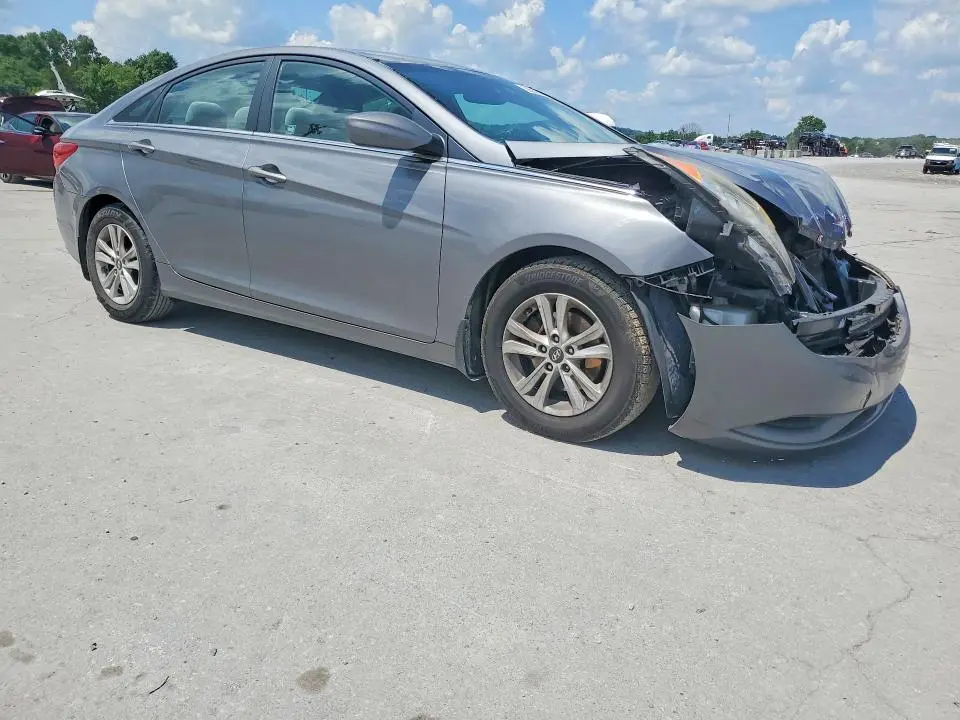 2011 HYUNDAI SONATA GLS  
