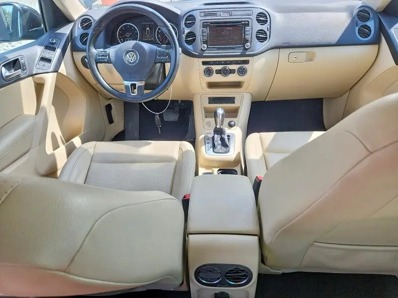 2014 VOLKSWAGEN TIGUAN S  