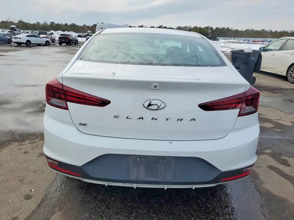 2020 HYUNDAI ELANTRA SE  