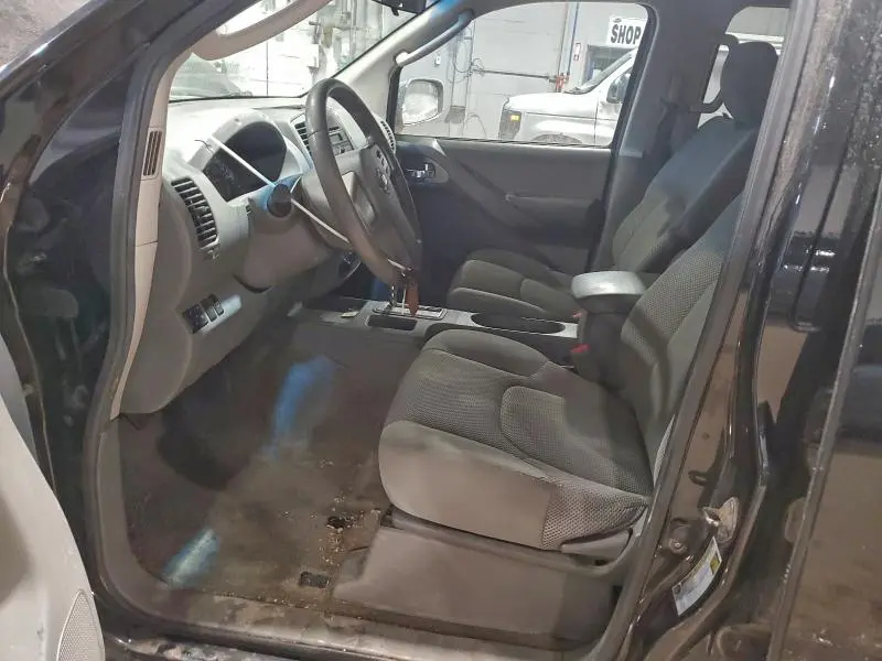 2011 NISSAN FRONTIER SV  