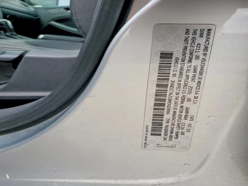 2011 VOLKSWAGEN JETTA SE  