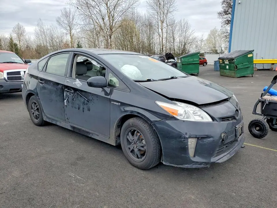 2013 TOYOTA PRIUS THREE  