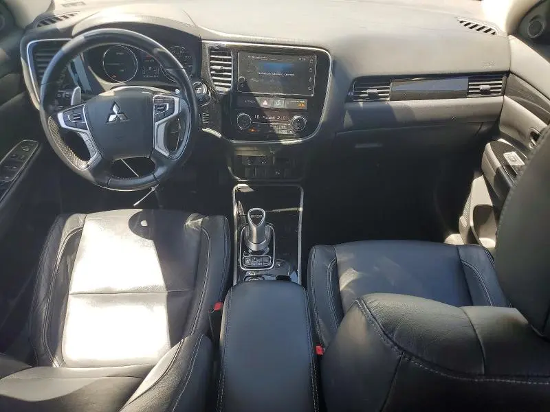 2018 MITSUBISHI OUTLANDER SE  