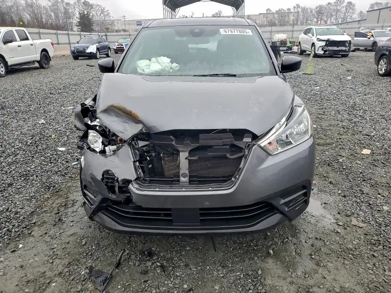 2020 NISSAN KICKS S  