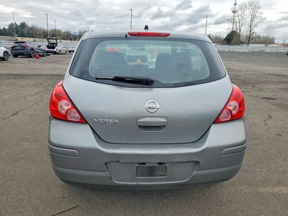 2011 NISSAN VERSA   