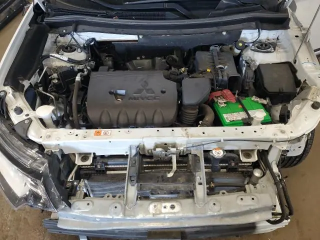 2020 MITSUBISHI OUTLANDER SE  