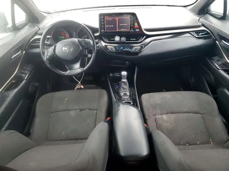 2019 TOYOTA C-HR XLE  