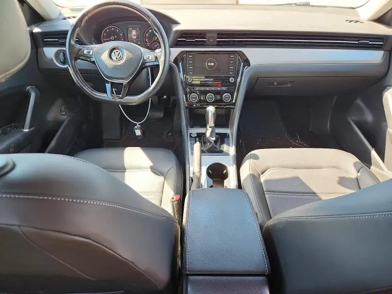 2020 VOLKSWAGEN PASSAT SE  