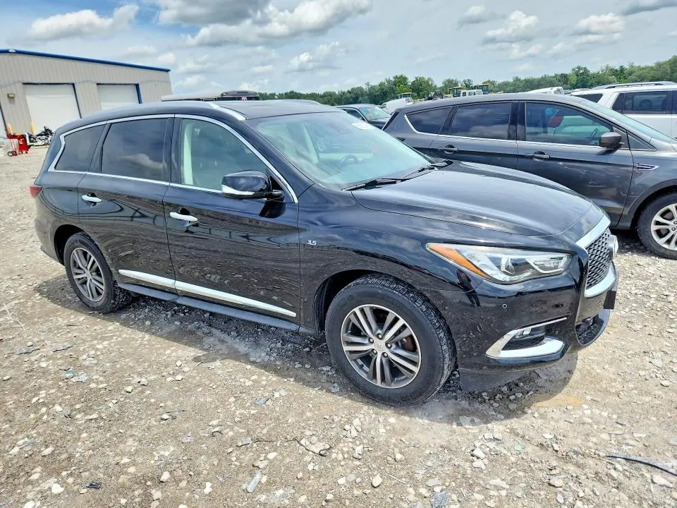 2020 INFINITI QX60 LUXE  
