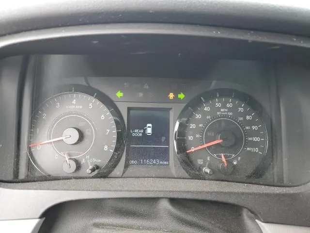 2017 TOYOTA SIENNA LE