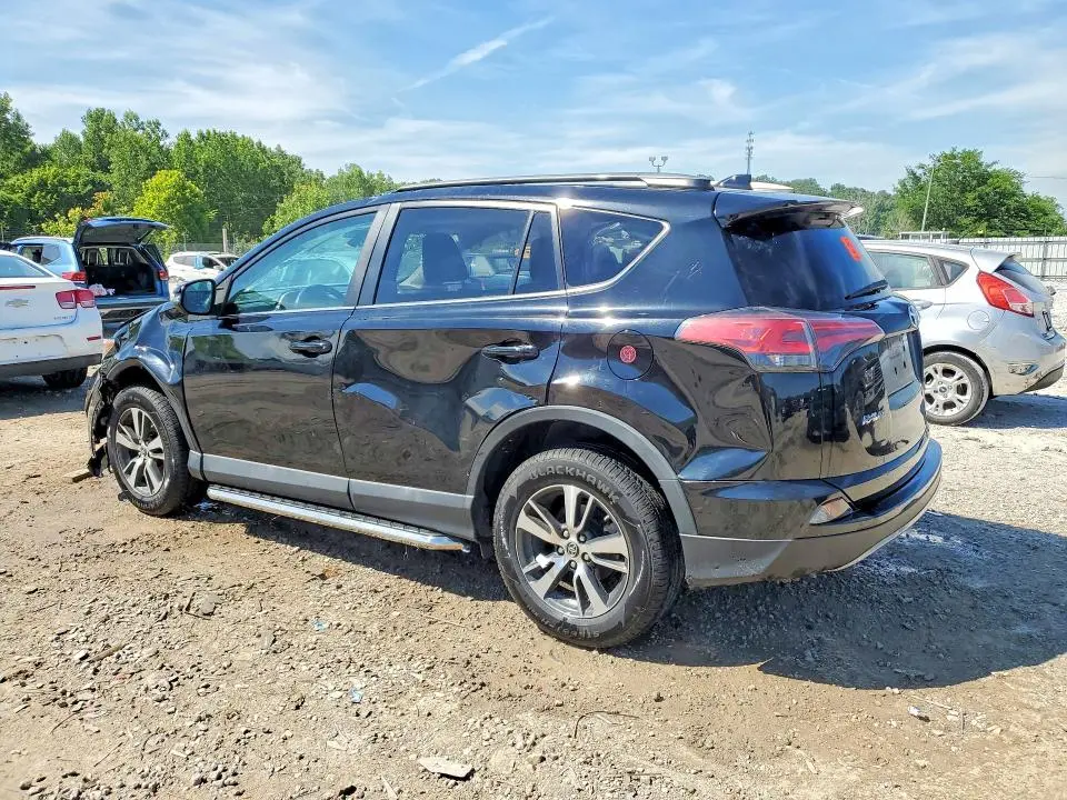 2018 TOYOTA RAV4 XLE  