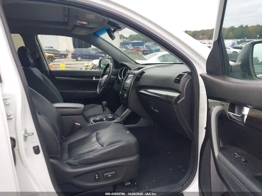 2012 KIA SORENTO SX V6