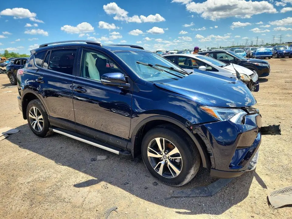 2018 TOYOTA RAV4 XLE  