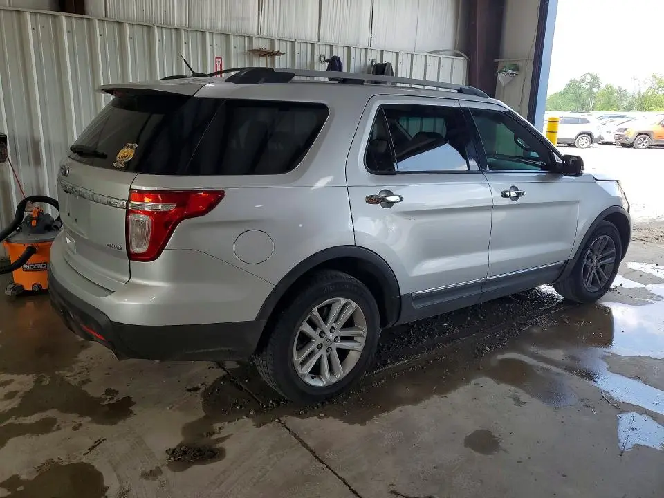 2011 FORD EXPLORER XLT  