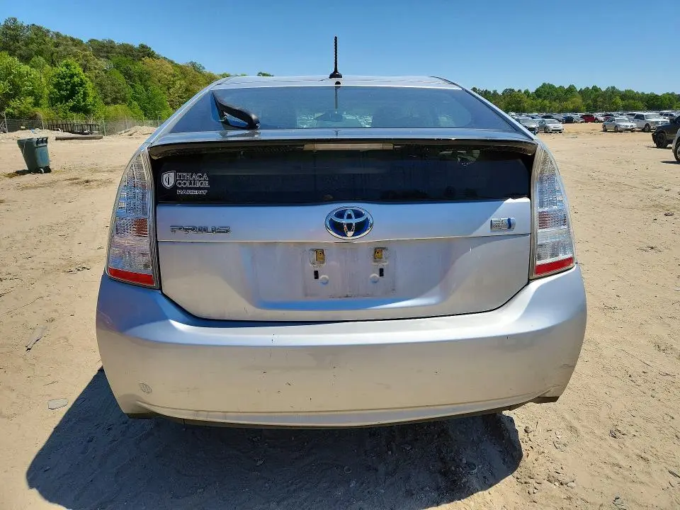 2011 TOYOTA PRIUS THREE  