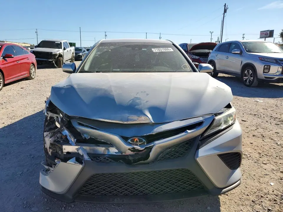 2020 TOYOTA CAMRY SE  