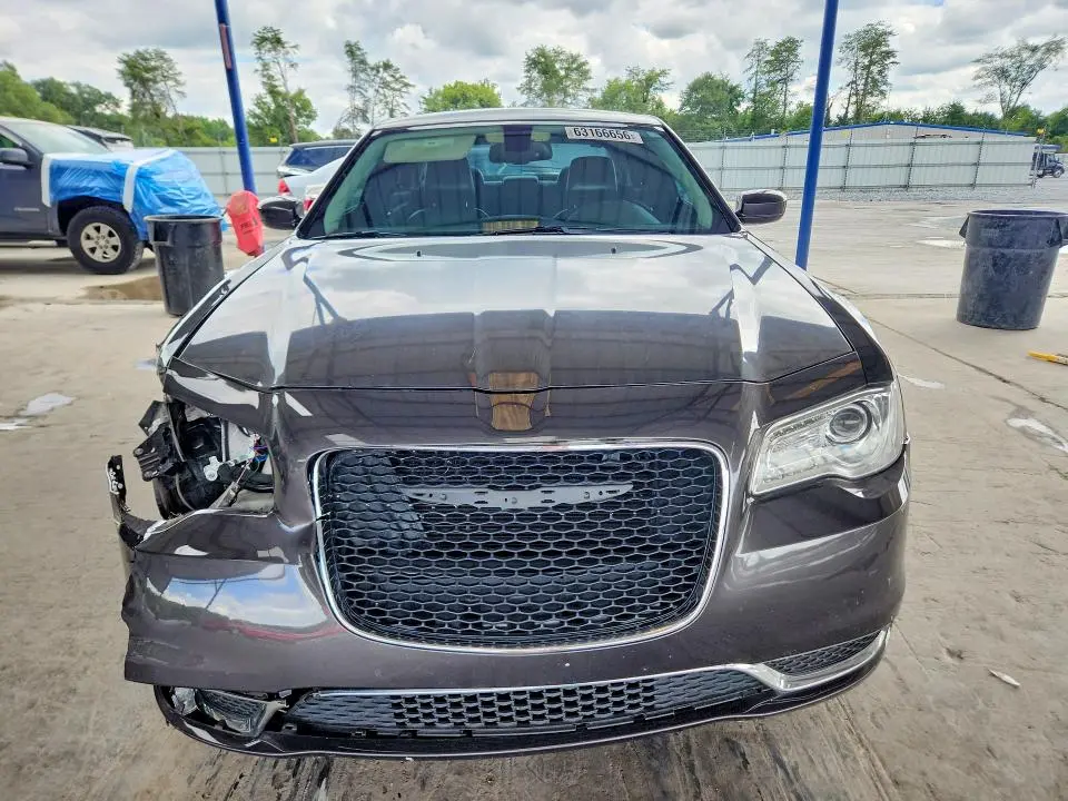 2015 CHRYSLER 300 LIMITED  