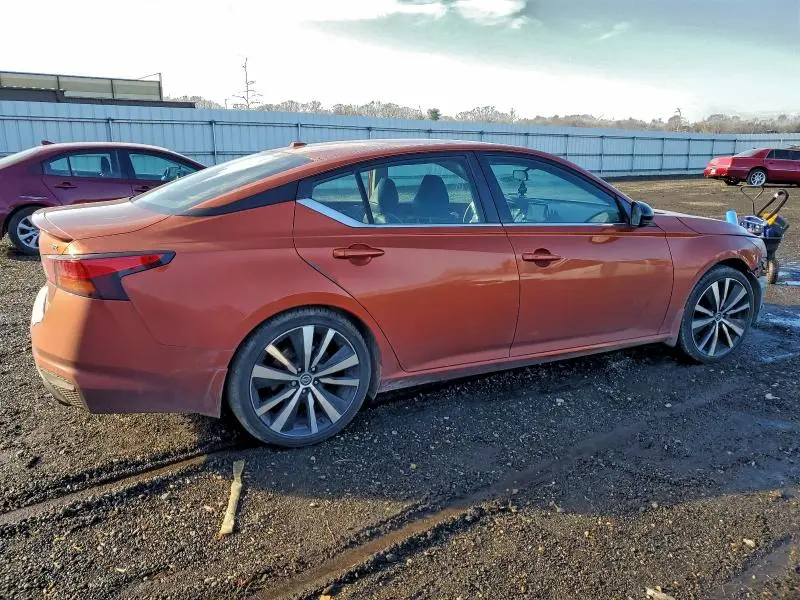 2021 NISSAN ALTIMA SR  