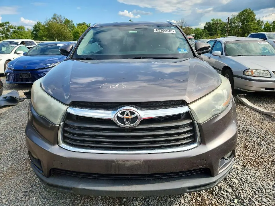 2015 TOYOTA HIGHLANDER XLE  