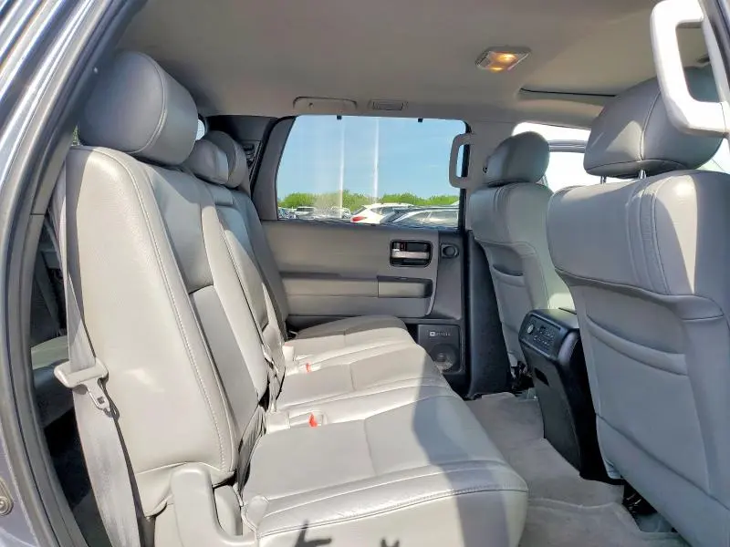 2010 TOYOTA SEQUOIA LIMITED  