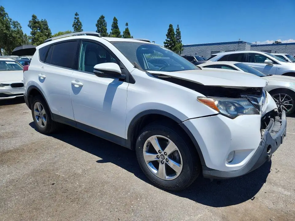 2015 TOYOTA RAV4 XLE  