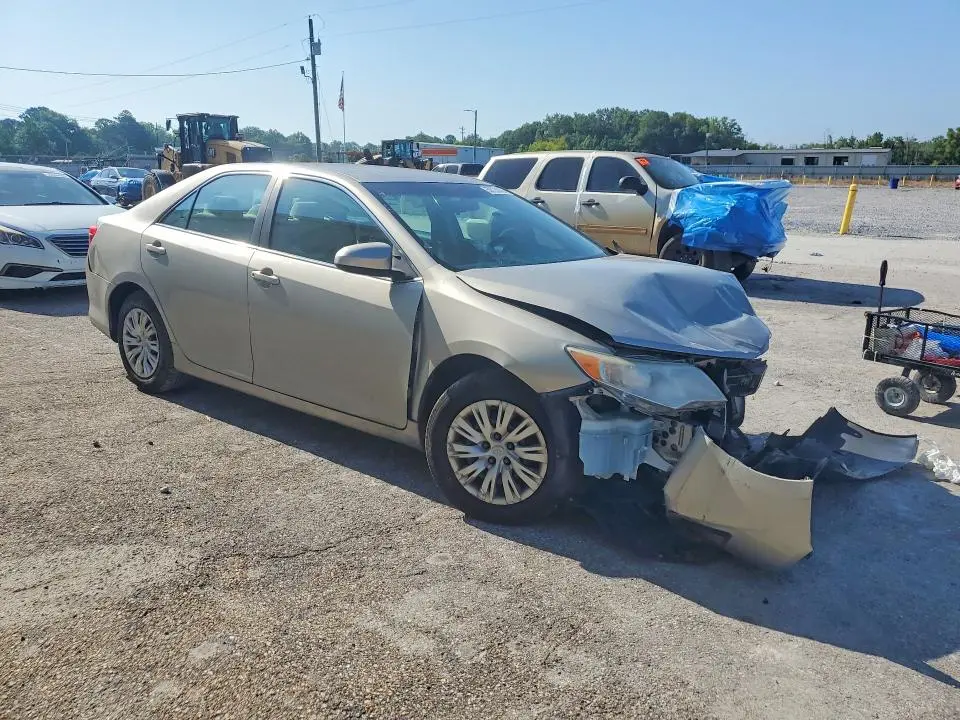 2014 TOYOTA CAMRY L  