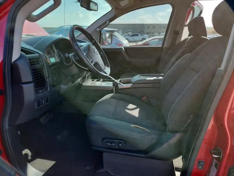 2012 NISSAN TITAN SV  