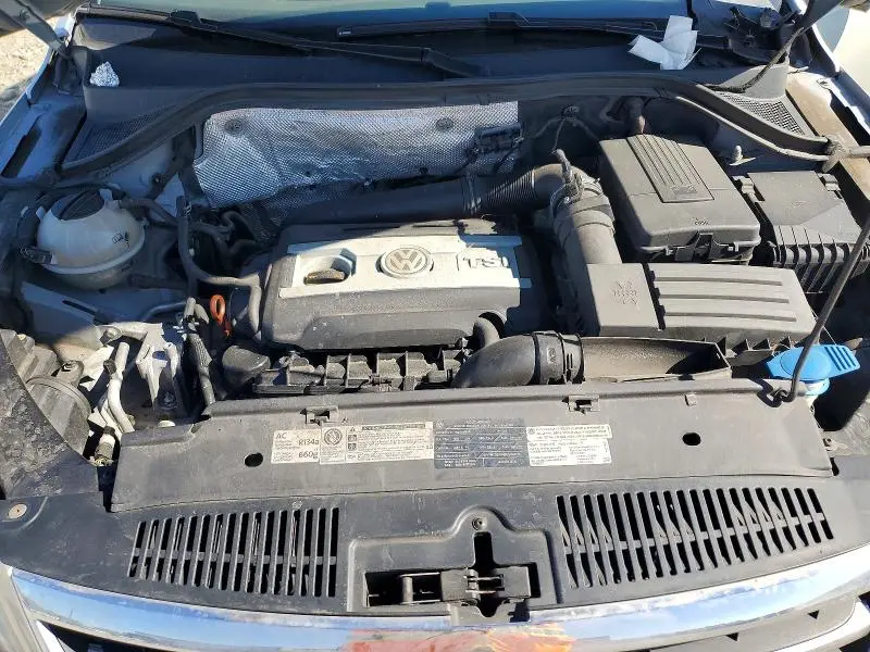 2011 VOLKSWAGEN TIGUAN S  