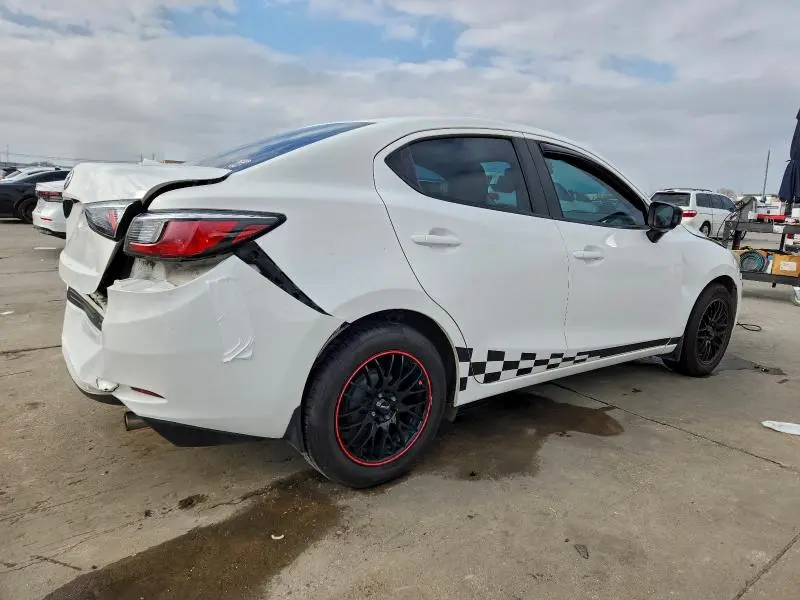 2017 TOYOTA YARIS IA   