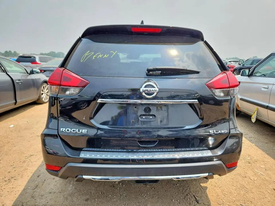2017 NISSAN ROGUE SL  