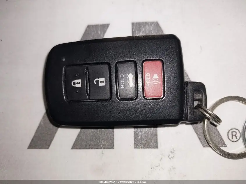 2016 TOYOTA CAMRY HYBRID LE