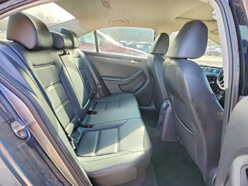 2017 VOLKSWAGEN JETTA SEL  