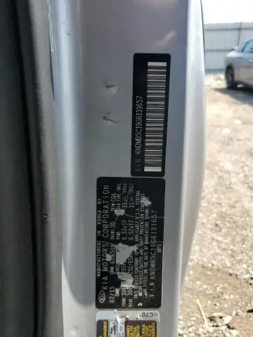2016 KIA SEDONA LX  