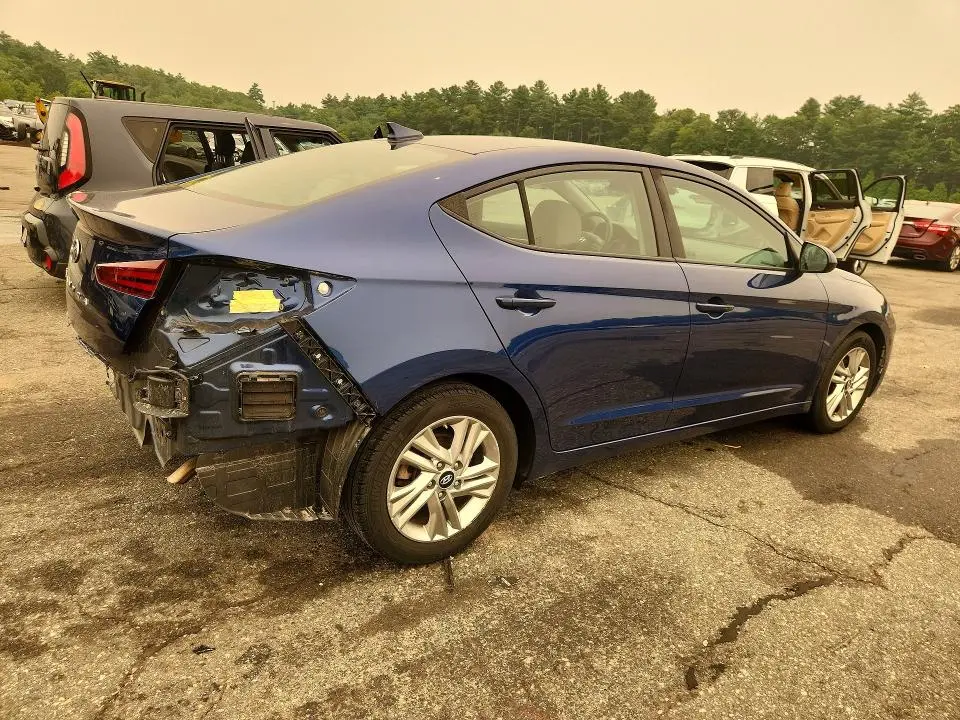 2020 HYUNDAI ELANTRA SEL  