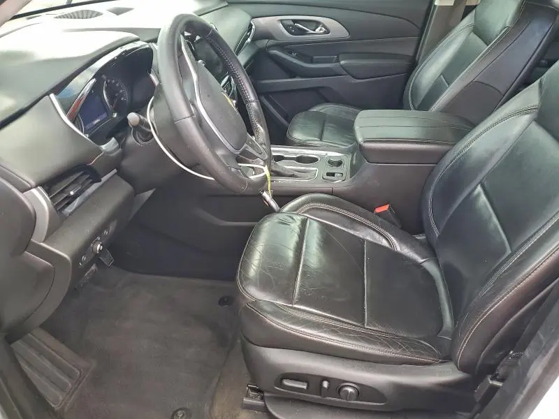 2020 CHEVROLET TRAVERSE LT  